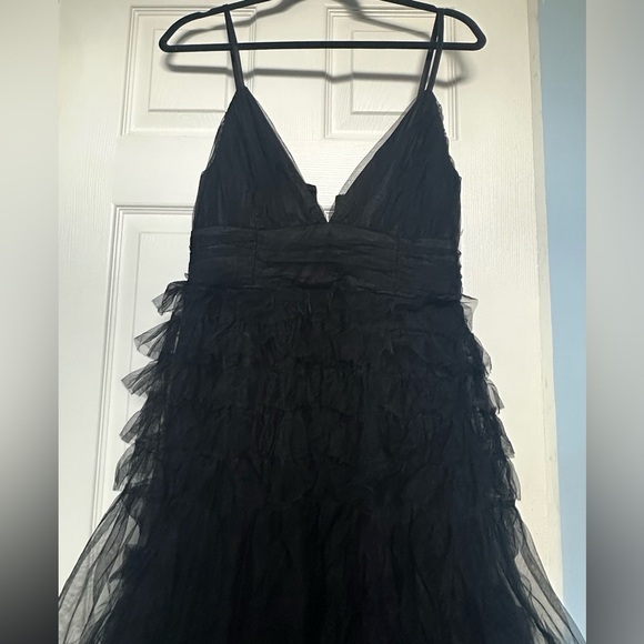 Mable Elegant Black Tiered Dress - Picture 4 of 8